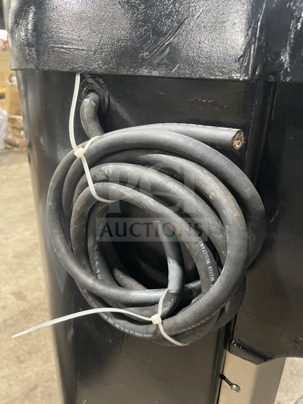 Attias USA-60 60-Qt black commercial mixer cord, 220V, 1 Phase, showing its wiring in fair condition.