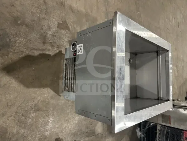 Delfield N8118B stainless steel cold pan drop-in bin, electric-powered, 115V, 1 Phase, excellent condition, model SN: 1307150000237.