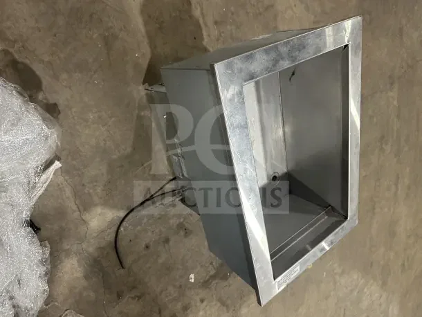 Delfield N8118B stainless steel cold pan drop-in bin, 115V, electric, used condition, serial 1307150000237.