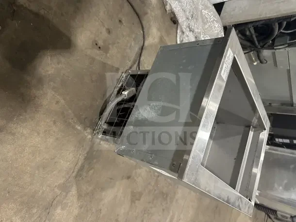 Delfield N8118B stainless steel electric cold pan drop-in bin, model SN 1307150000237, 115V, 1 phase, used condition.
