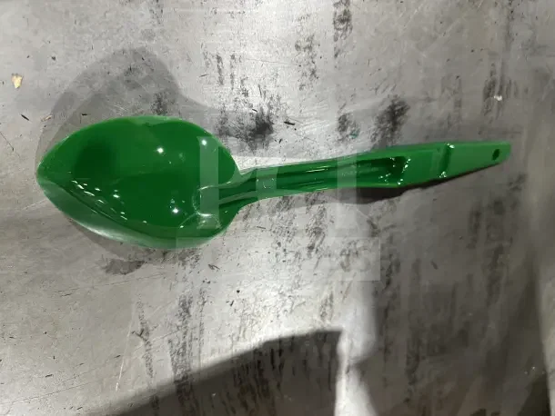 Brand new Cambro 13" green solid salad bar/buffet spoon, model SPO13CW119. Durable, high-quality plastic.