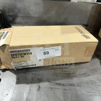 Brand new Cambro 13" green solid salad bar spoon, model SPO13CW119, in original packaging.