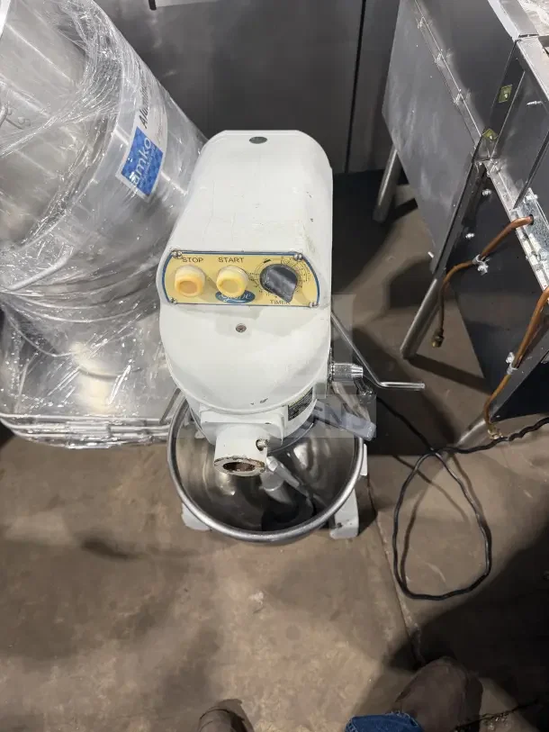 Globe White 20 Qt. Planetary Stand Mixer with stainless steel bowl, commercial electric powered, timer controls, used condition.