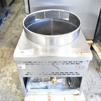 Brand new Cooking Performance Group WOKR16N natural gas wok range, 16" ring, 125,000 BTU, with minor scratches.