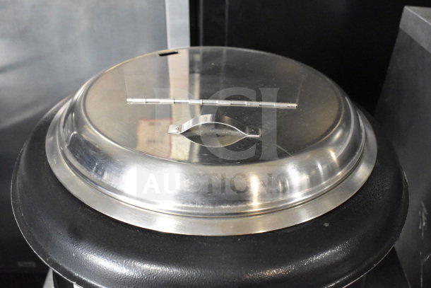 Avantco 177S600 countertop soup kettle food warmer, stainless steel lid, 120 volts, used condition.