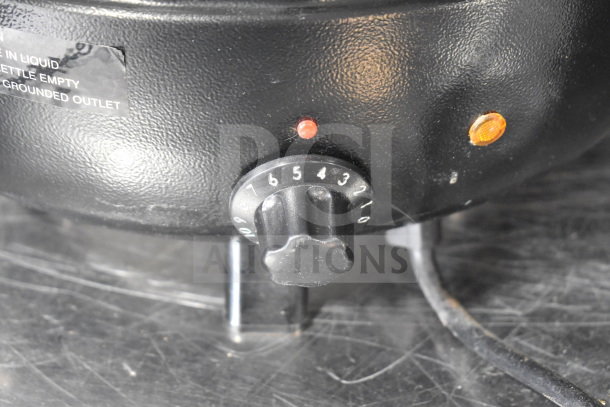 Avantco 177S600 soup kettle warmer, black, dial with numbered settings, power indicator lights. 120V, 1 Phase.