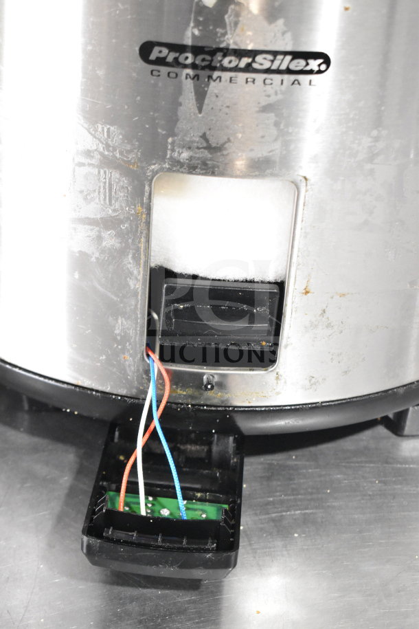 Proctor Silex GR05 Commercial Rice Cooker, 120V, 1 Phase. Visible wires and worn exterior suggest repair needed.