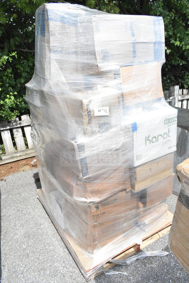 Pallet of 26 new scratch and dent items, including sandwich bags, deli containers, paper towels, wrapped in plastic.