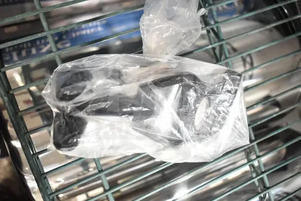 "Brand new 378PSM28 tap valve lever in plastic packaging, scratch and dent condition, black color, ideal for plumbing use."
