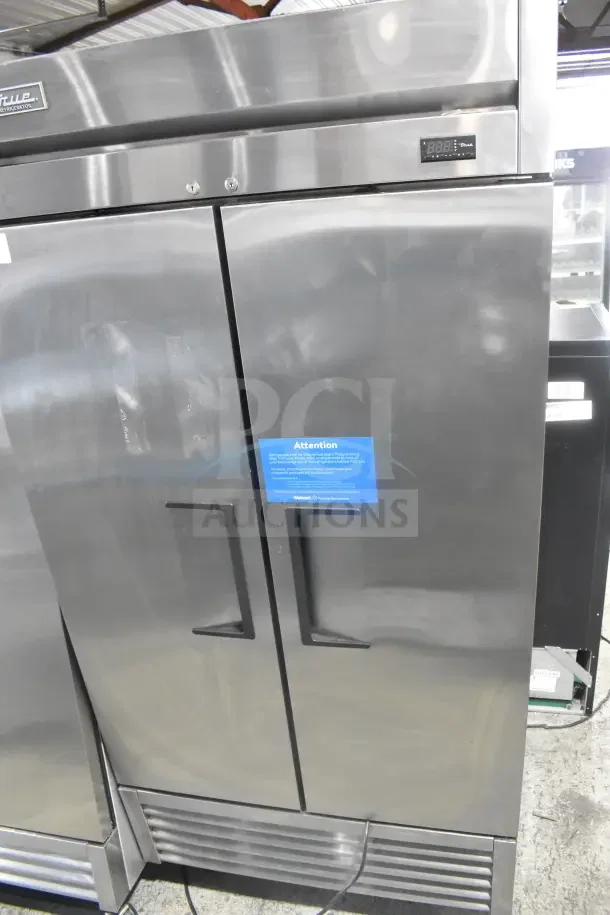 2018 True T-35-HC 2 Door Reach-In Cooler, commercial casters, stainless steel, 115V, 1 phase, digital display, excellent condition.