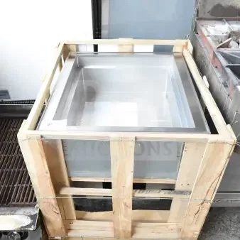 Brand new Vollrath FC-4CP-02120-R two pan refrigerated drop-in food well in crate. Scratch and dent condition.