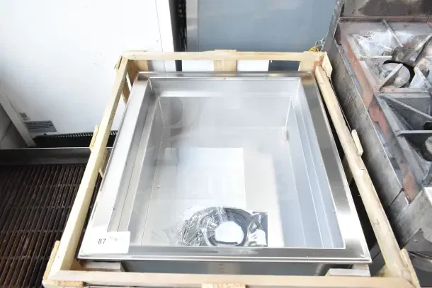 BRAND NEW Vollrath FC-4CP-02120-R two pan refrigerated drop-in cold food well in crate; 120 volts, 1 phase.