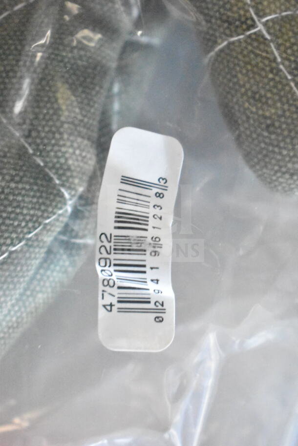 Barcode label on transparent packaging, showing numbers 4780922 and a vertical barcode.