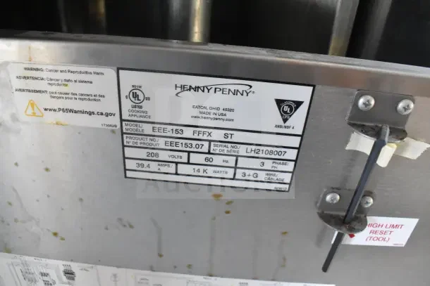 Henny Penny label on equipment panel, model EEE-153, serial LH2108007, 208V, 60Hz, 39.4A, 14K watts, UL listed.