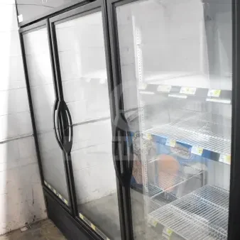 2018 True GDM-72F-HC Commercial 3 Door Reach-In Freezer Merchandiser, tested and working, with glass doors and shelving.