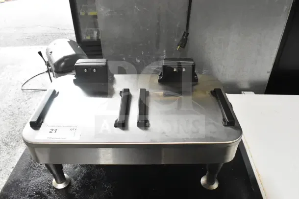 Bunn 2SH STAND 27875.0201 Countertop Server Stand, stainless steel, dual satellite capacity, 120V, good condition.