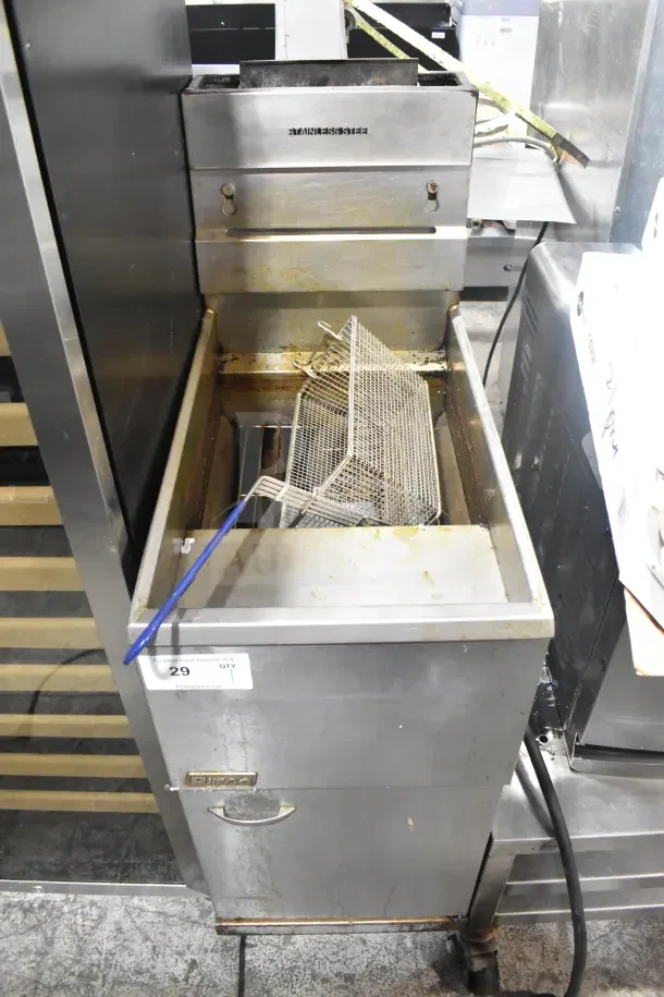 Pitco Frialator 40C commercial deep fat fryer. Natural gas powered, 105,000 BTU, floor model, with fryer basket. Used condition.