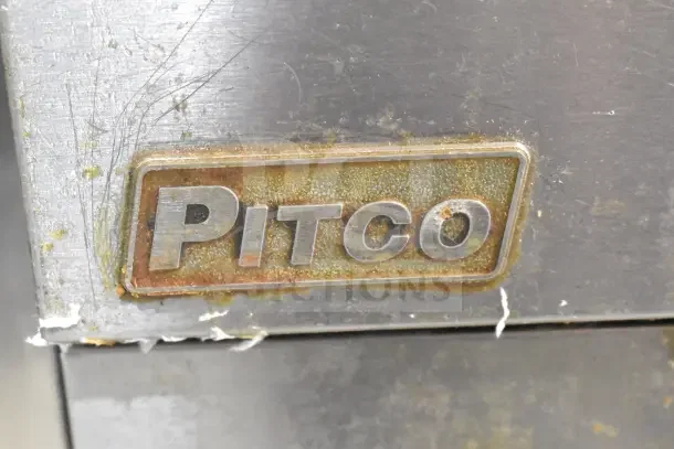 Pitco Frialator 40C commercial fryer, natural gas, 105,000 BTU. Features aged branding and visible wear.