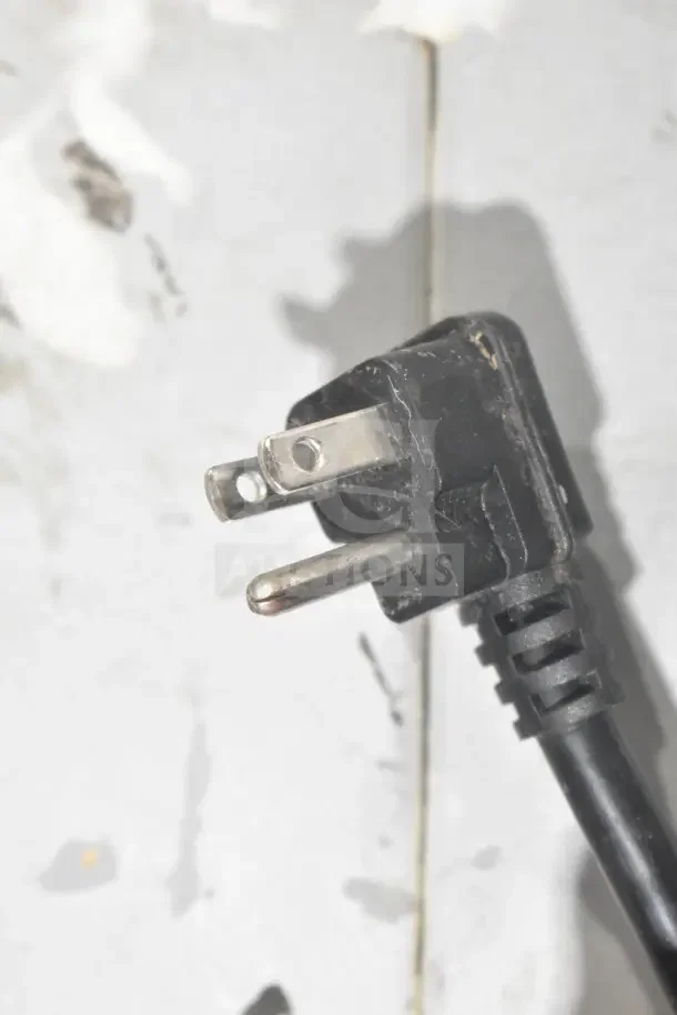 Close-up of a standard electrical plug for the Atosa Commercial 2 Door Undercounter Cooler. 115 Volts, 1 Phase.