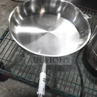 BRAND NEW Vigor 473SSFRY16 SS1 Series 16" stainless steel fry pan, aluminum-clad bottom, helper handle, scratch and dent condition.