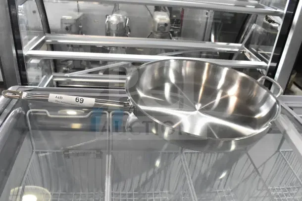 BRAND NEW Vigor 473SSFRY16 SS1 Series 16" Stainless Steel Fry Pan with aluminum-clad bottom and helper handle.