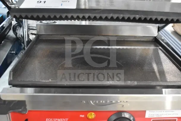 BRAND NEW Avantco 177PG200S Panini Grill, grooved top, smooth bottom, 13 3/8" x 8 3/4" surface, 120V, scratch and dent.
