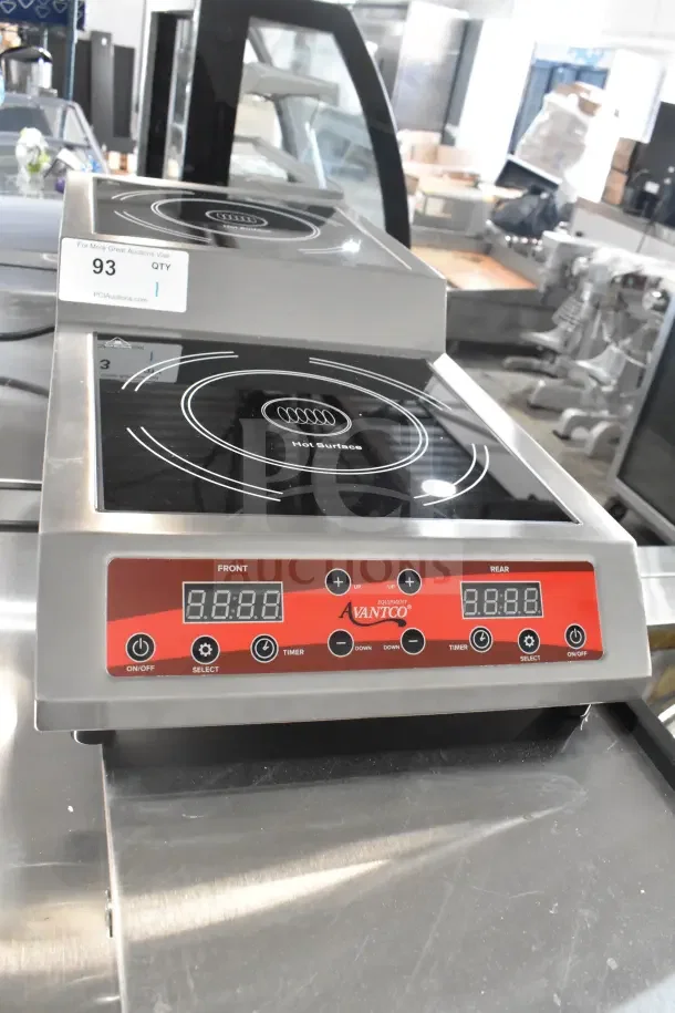 BRAND NEW Avantco 177IC35SU Double Countertop Step-Up Induction Range, minor scratches, 208-240V, 1 Phase.