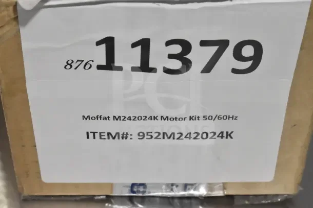 Label on box for Moffat M242024K Motor Kit 50/60Hz, item number 952M242024K, part of scratch and dent auction.