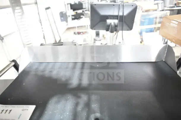 BRAND NEW Cadco PCG-10C 21"x12" electric griddle, 1,500W, 120V; scratch and dent. Clean cooking surface visible.