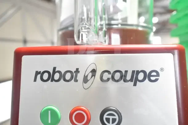 Brand new Robot Coupe R2BCLR food processor, 3 qt. clear batch bowl, 120 volts, scratch and dent condition.