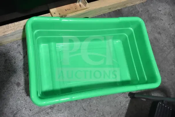 Green Choice 407ls25158gr meat lug, 25x15x8 inches, brand new with scratch and dent condition. Set of 7.
