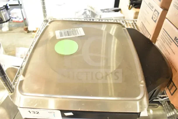2017 Hobart HTi-7LH26 commercial food scale, stainless steel, tested and working. Visible barcode tag on stainless surface.