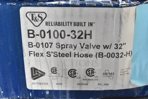 BRAND NEW T&S B-0100-32H spray valve, 32" stainless hose, 1.15 GPM, 1/2" NPT connection, scratch and dent condition, labeled box.