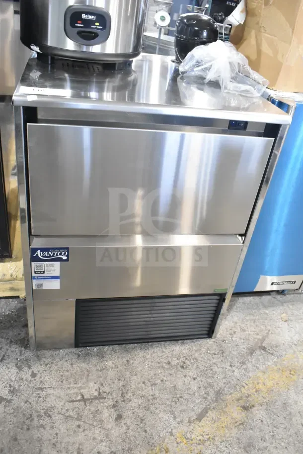Brand new Avantco 194EUCF230A undercounter ice machine with 77 lb. bin, 223 lb. capacity, 115V, 1 Phase. Slight scratches.