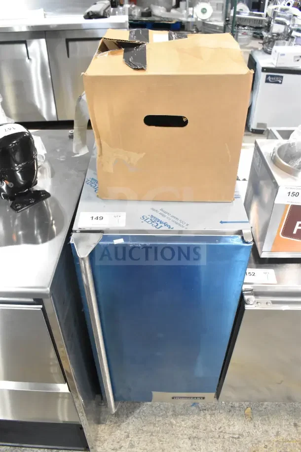 Brand new Hoshizaki AM-50BAK ice machine, 2026 model, scratch and dent, 54 lb capacity, with 27 lb bin, 115V, 1 Phase.