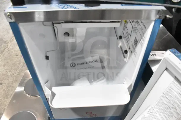 Brand new Hoshizaki AM-50BAK undercounter ice machine with 27 lb. bin. Includes instruction manual. 115 volts, 1 phase.