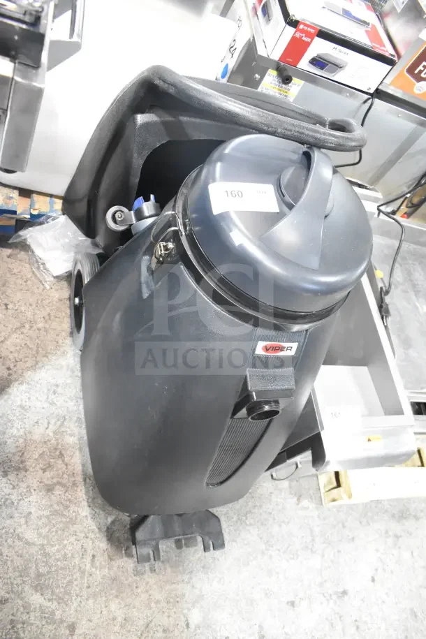 Brand new Viper SN18WD Shovelnose 18-gallon wet/dry vacuum, 120V, 1 phase. Includes squeegee and tool kit. Scratch and dent condition.
