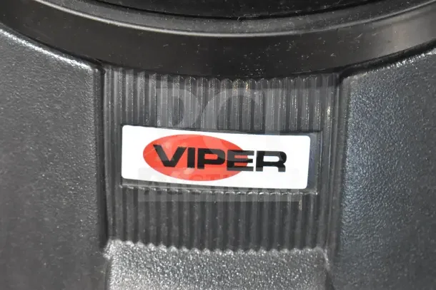 Viper SN18WD Shovelnose Wet/Dry Vacuum, brand new with minor scratches, 18-gallon capacity, includes squeegee and tool kit.