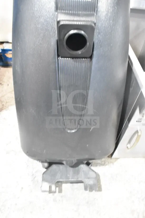 Brand new Viper SN18WD wet/dry vacuum, 18-gallon, 120V, with squeegee tool. Minor scratches visible, robust black exterior.