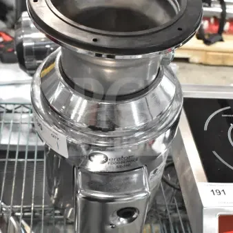 Brand new InSinkErator SS-100-28 commercial garbage disposer. 115/208/230V, 1 phase. Scratch and dent condition.