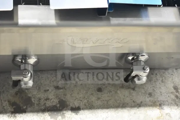 BRAND NEW 2025 Avantco F202 Fryer, 30 lb. Dual Tank, Scratch and Dent, Electric, 208-240V, 1 Phase, Avantco logo.
