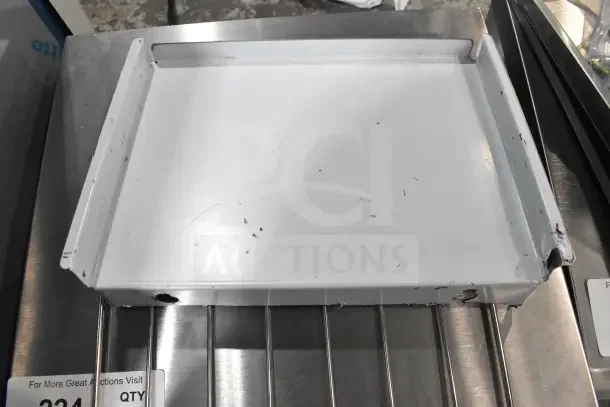 New Avantco 184T140 commercial toaster, 10" wide, 3" opening. Scratch and dent condition. 300 slices/hour, 120V, 1 phase. Visible marks.