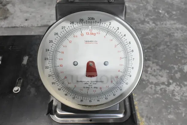 2 Yamato Accu-Weigh SM(N) Universal Dial Scales on stand, visible large dial, measures up to 30lb/13.5kg, temperature compensated.