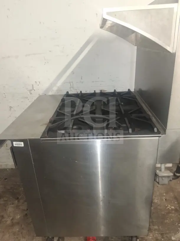 Southbend P32D-XX 32" 4 Burner Gas Range with standard oven in stainless steel. Natural gas, good condition.
