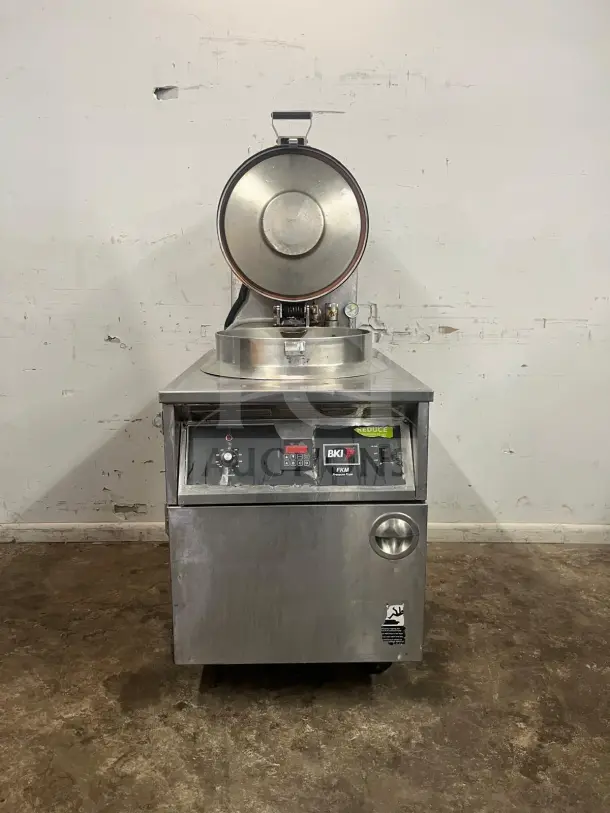 BKI FKM-F 24-inch electric pressure fryer, extra large volume, manual control, visible brand label, used condition.
