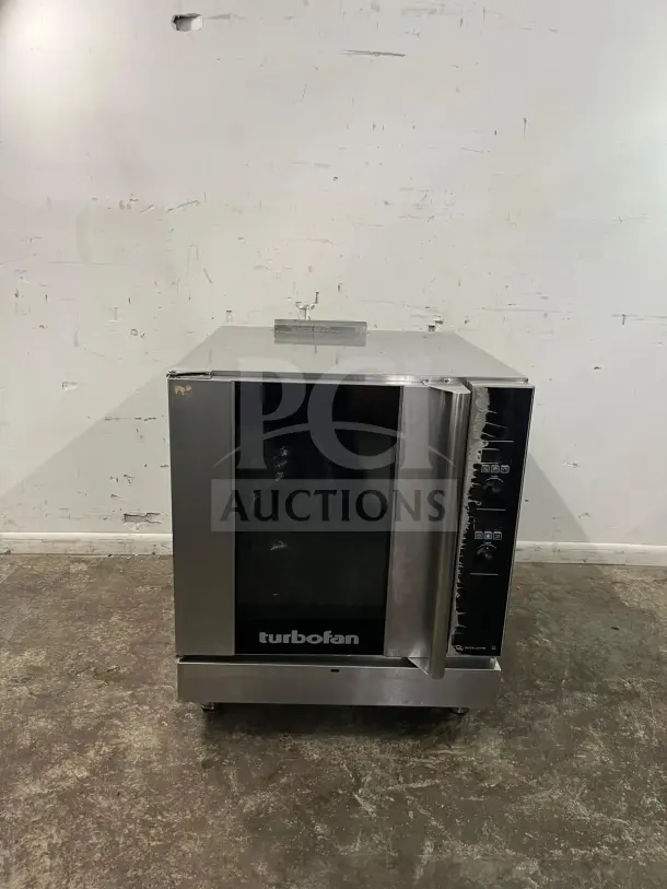 MOFFAT TURBOFAN gas convection oven, single-deck, 33,000 BTU, stainless steel, commercial-grade, used condition.
