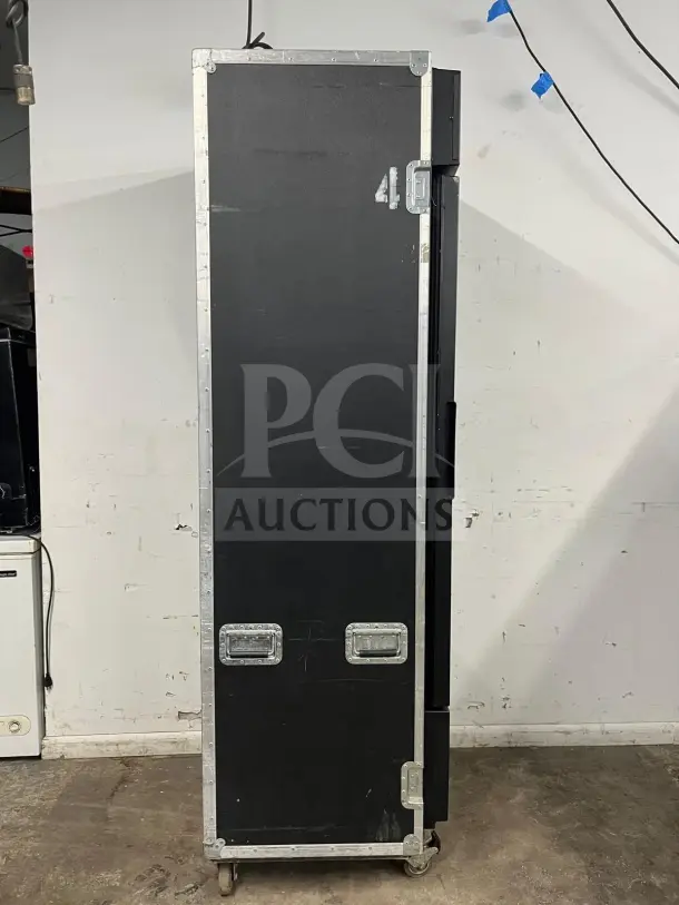 True GDM-26 Snapple merchandiser refrigerator in black, single glass door model, features heavy-duty exterior, sturdy condition.