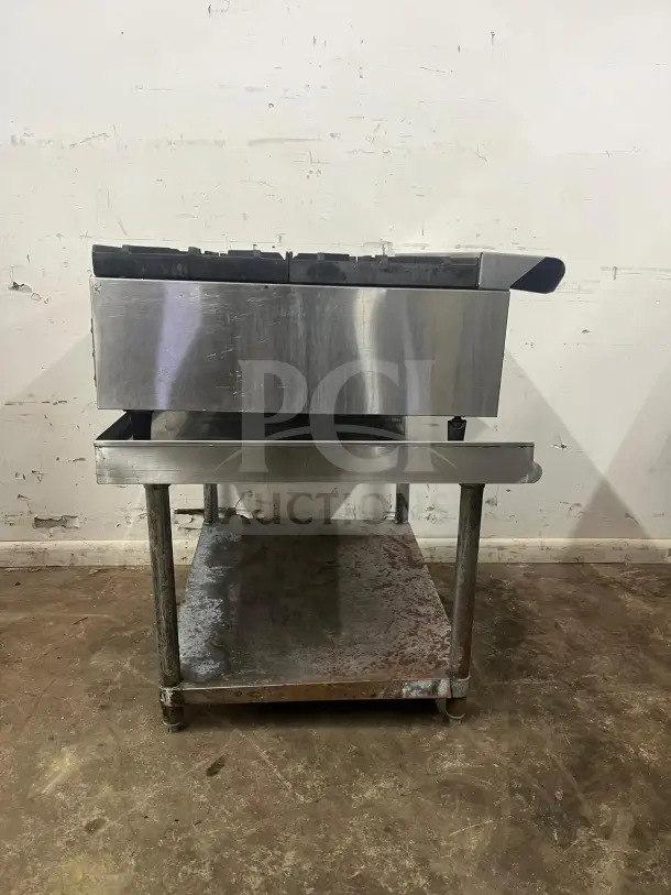 AMERICAN RANGE ARHP-36-6 heavy-duty thermostatic griddle with 3/4" thick hot plate, 36" wide, 6 burners, stainless steel, used condition.