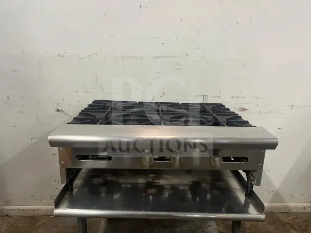 AMERICAN RANGE ARHP-36-6 griddle, 36" wide, 6 burners, heavy-duty thermostatic, 3/4" hot plate, good condition.