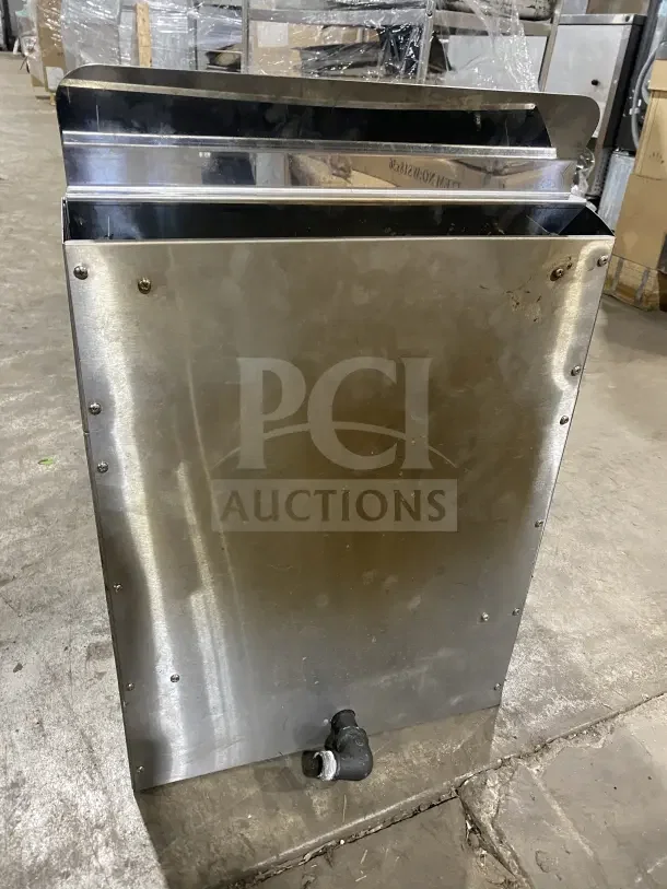 Globe GF30G commercial stainless steel countertop deep fat fryer with backsplash, basket hanger, and fry baskets. Model: 2023.